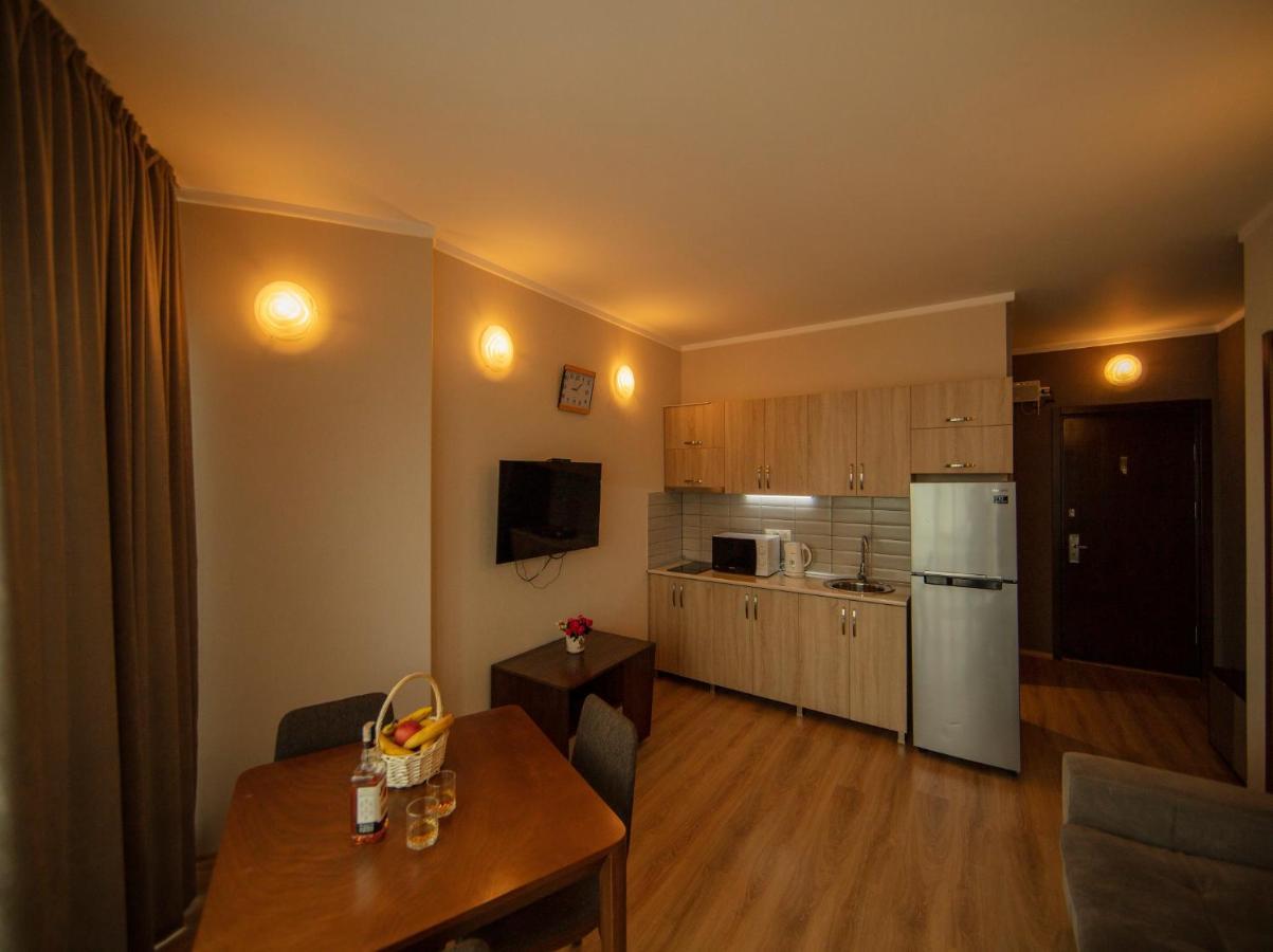 Tower Apartments Batumi Exteriör bild